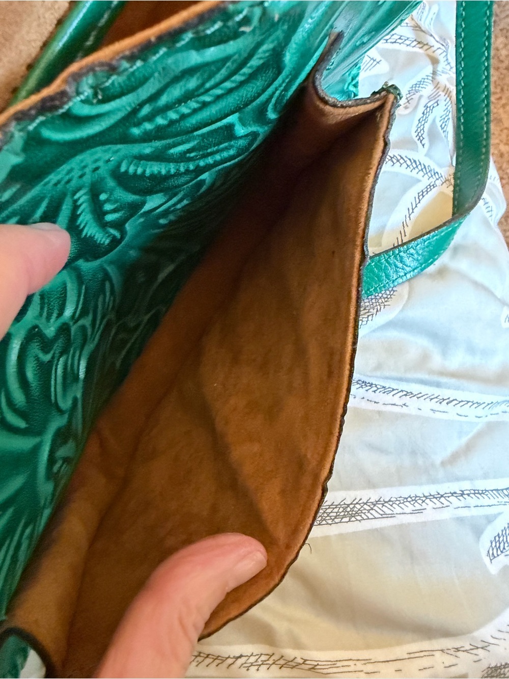 Patricia Nash Green Tooled Leather Crossbody Bag Tassel Whipstitch Boho - Picture 6 of 8